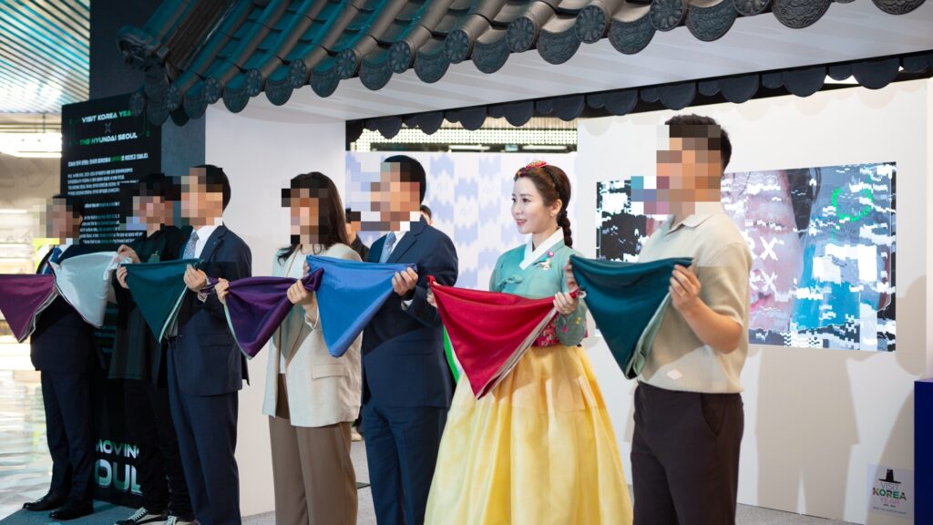 VISIT KOREA YEAR X THE HYUNDAI SEOUL K-ART 한국화가 김현정 전시 전경, 더현대 서울